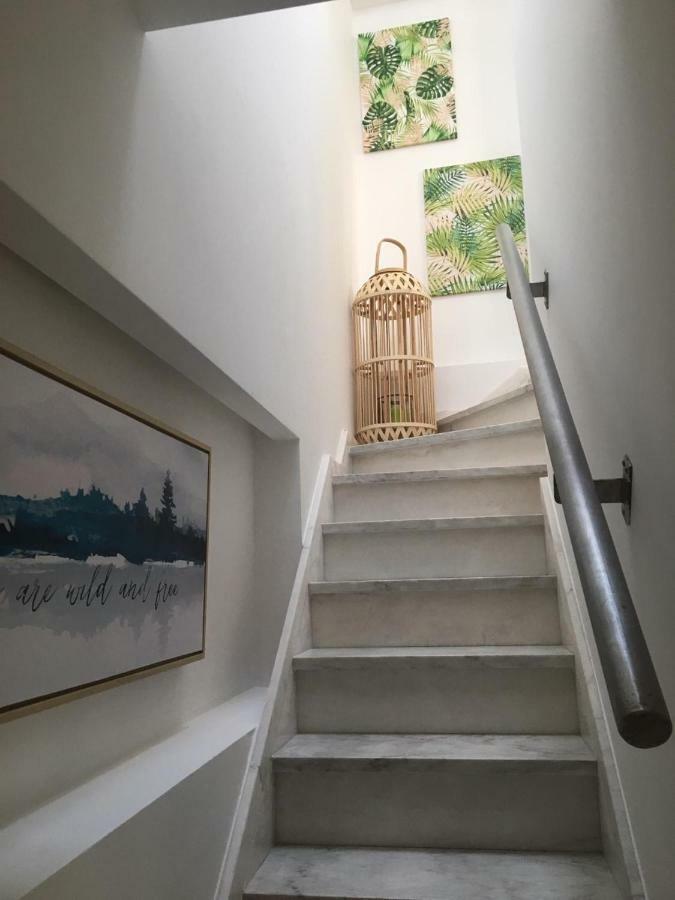 Newstar Duplex Apartment Setubal
